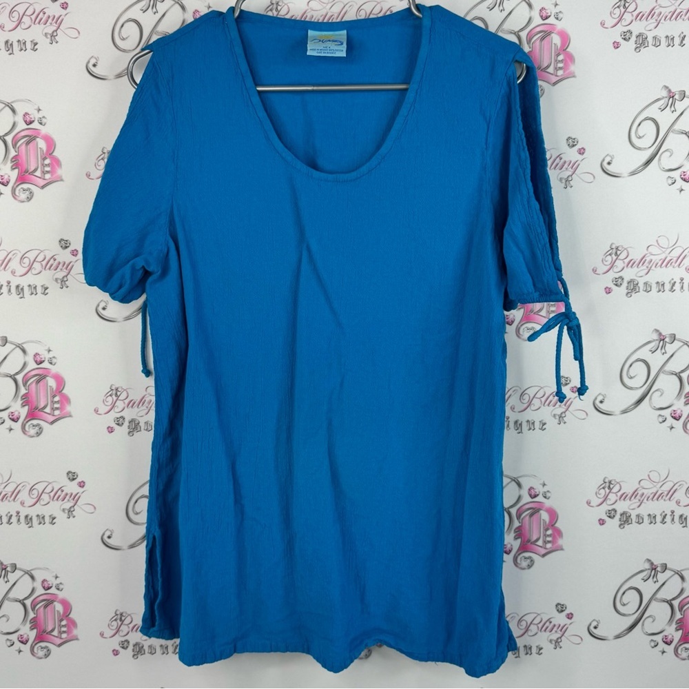 Dunes relaxed fashion cut out sleeves Vibrant Blue Short Sleeve Women's Top